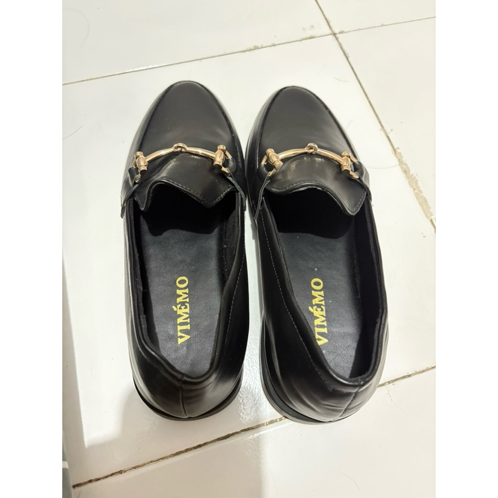 Sepatu Wanita ZENNA VIMÉMO Size 35 Preloved Like New