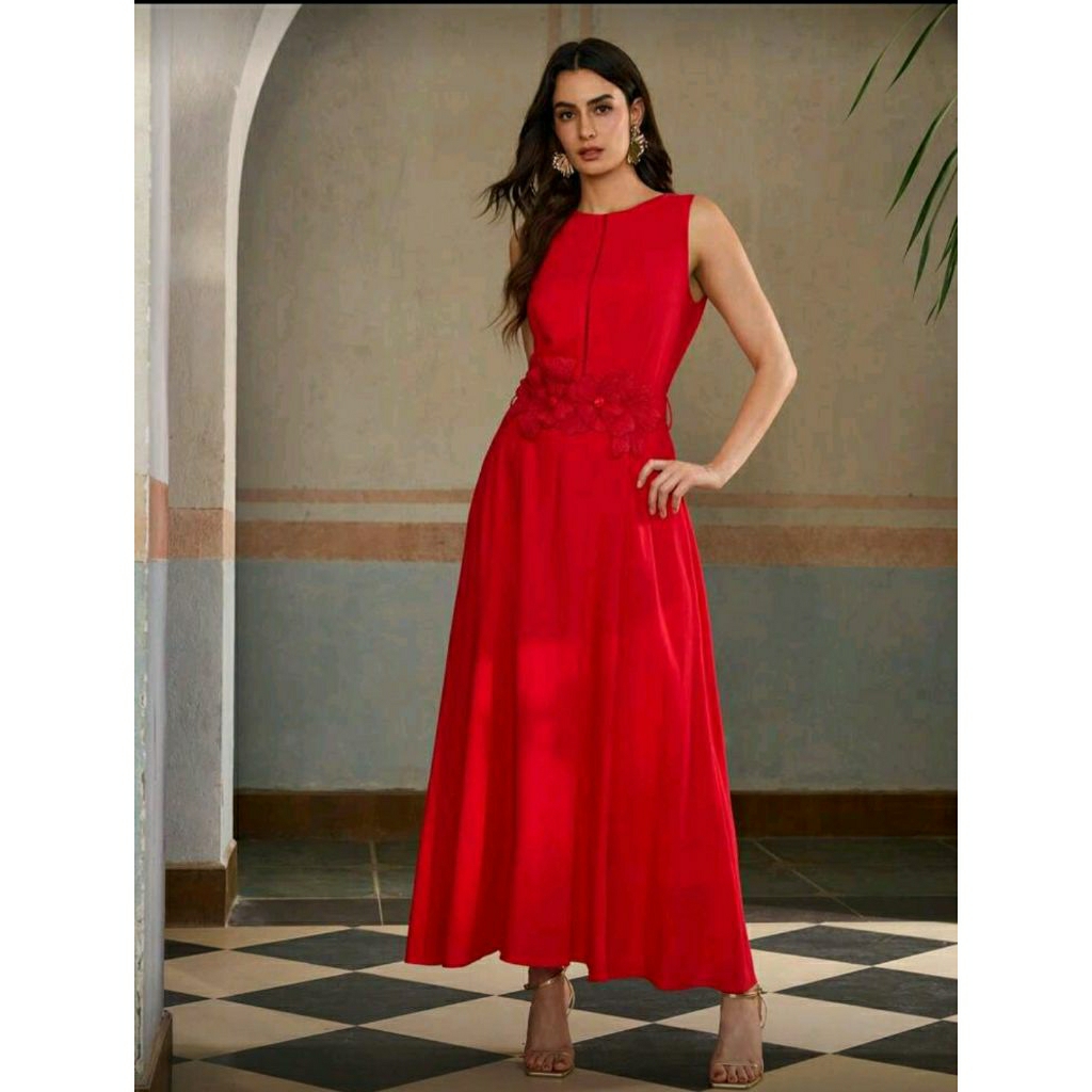 Red Sleveless Dress