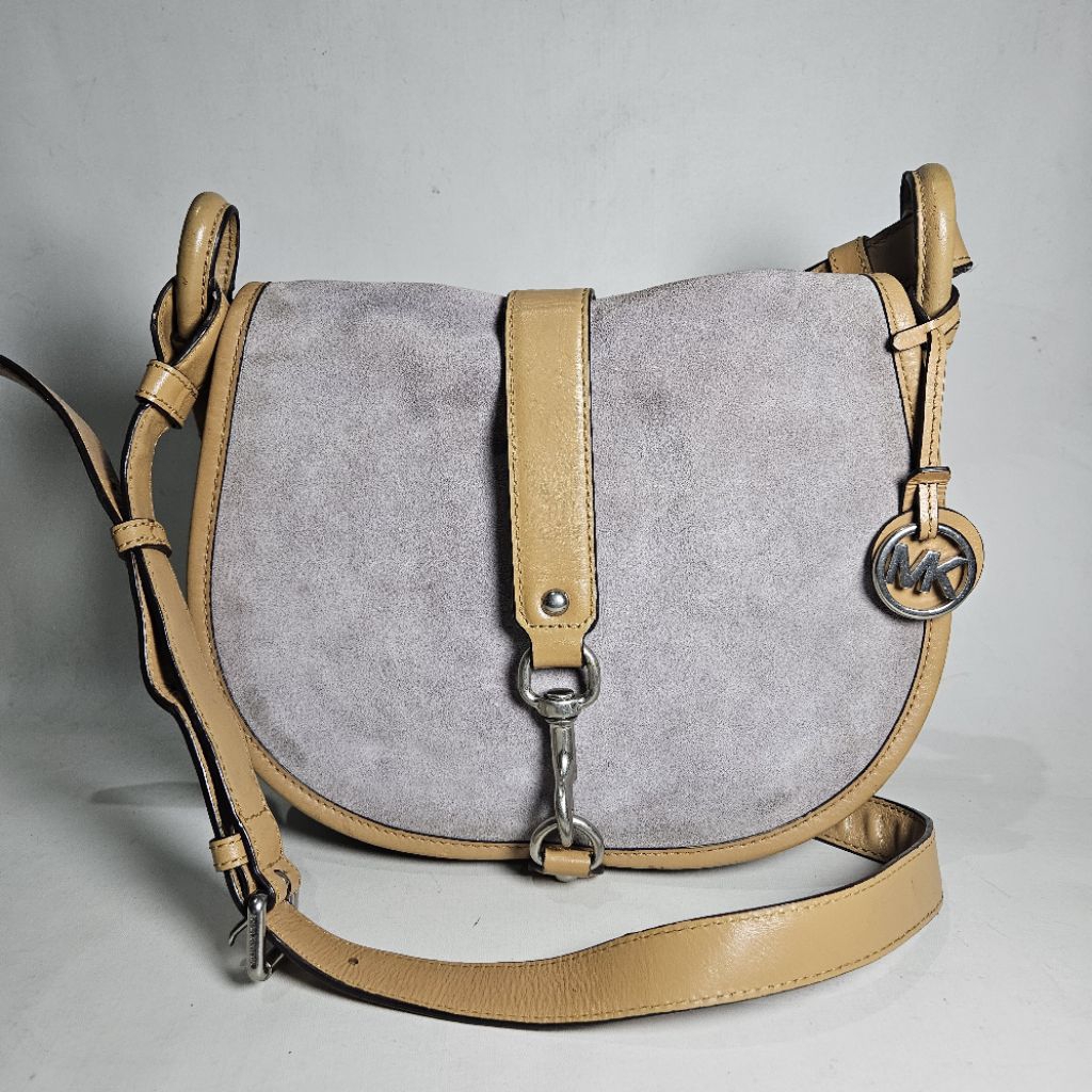 Tas Selempang Wanita Kulit MK Jamie Saddle