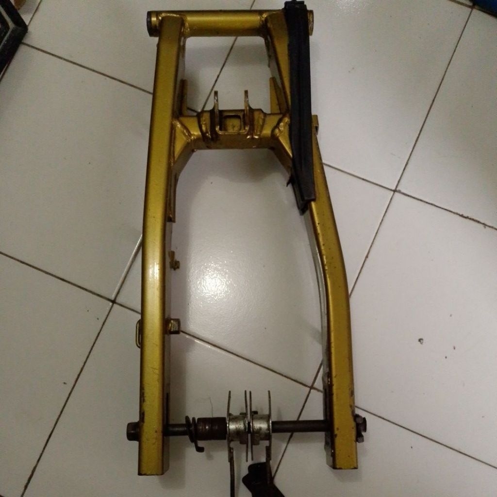 ARM MOTOR HONDA  CBR 150 BEKAS COPOTAN