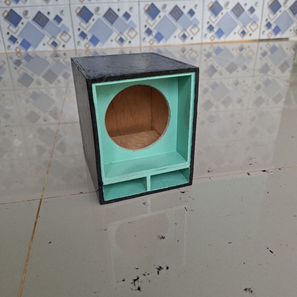 BOX SPEAKER 3 INC