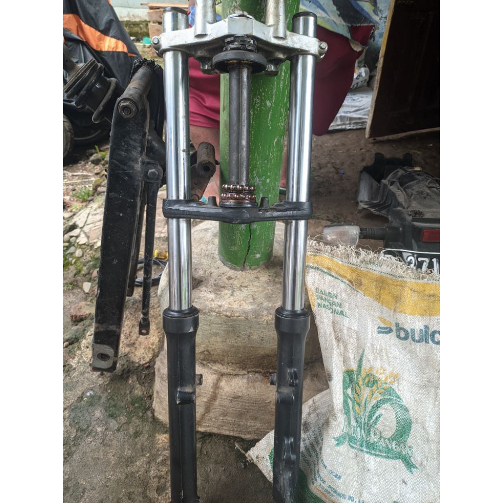 shock breaker depan scorpio new ori copotan motor