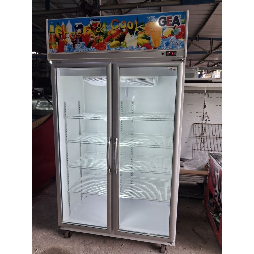 SHOWCASE 2 PINTU GEA BEKAS