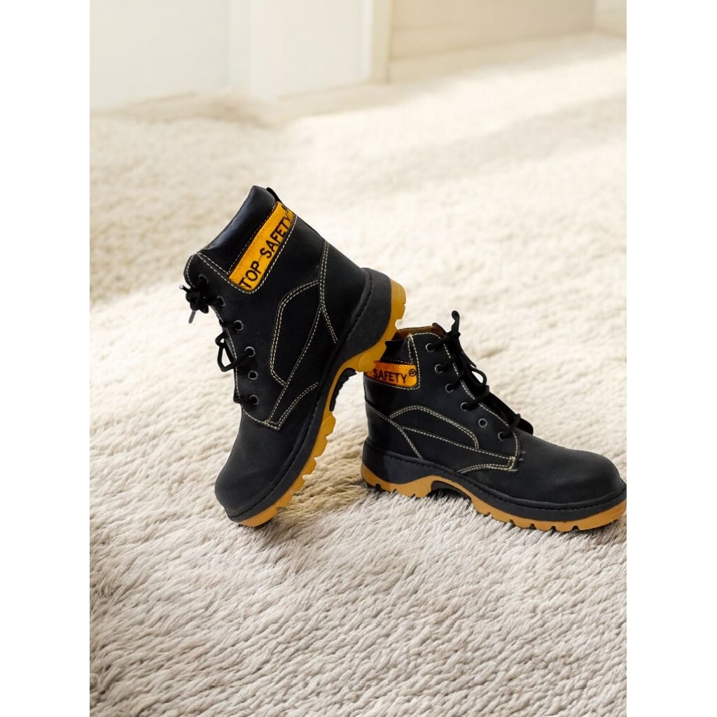 Sepatu Safety Pria NO 41 (Sepatu APD)