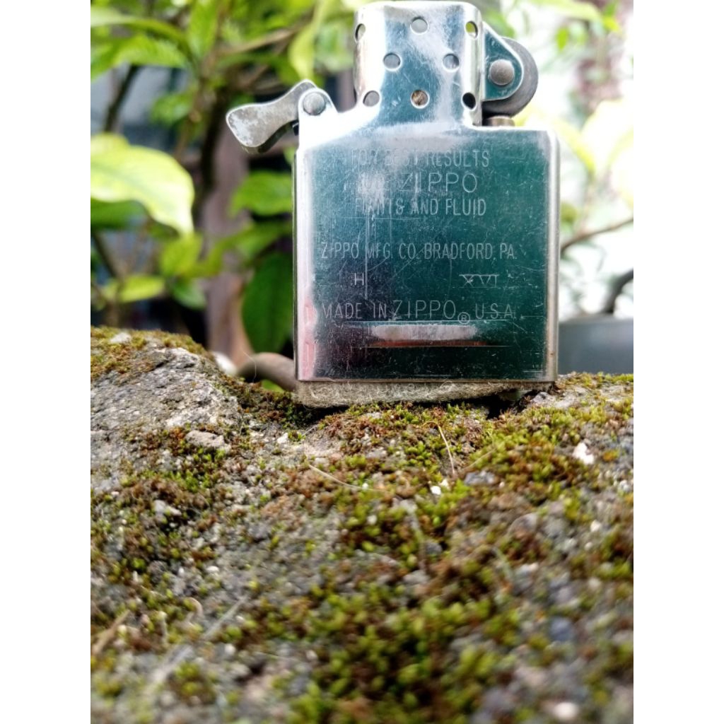 original Zippo insert tahun 2000/XVI