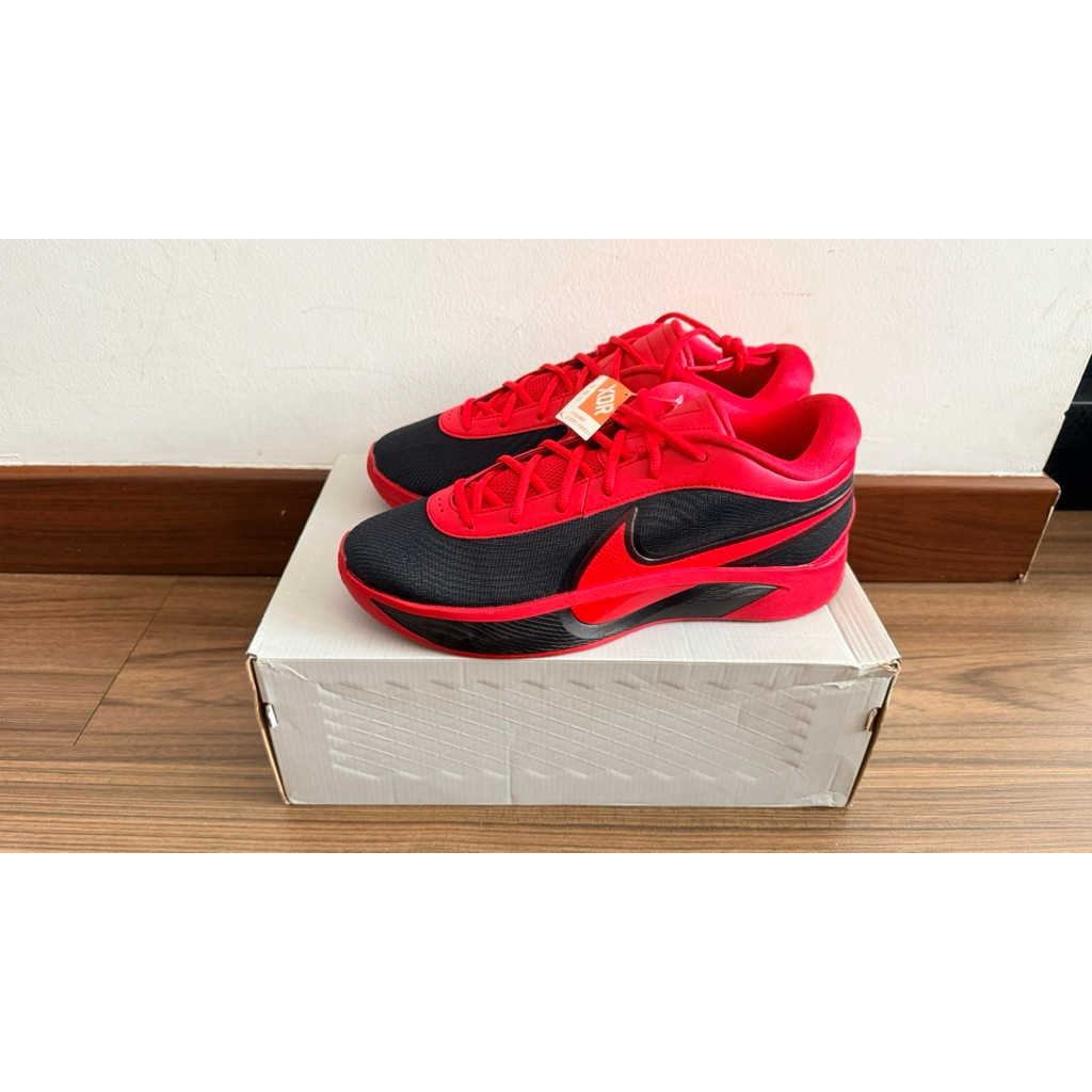 NEW sepatu basket Nike Freak 6 giannis BRED/merah. us10 Baru. Original Hoops