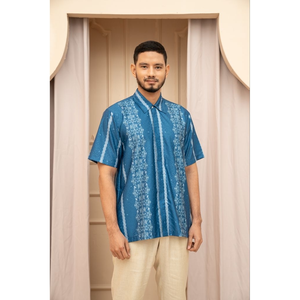 Koko Men Shirt Wearing Klamby Preloved