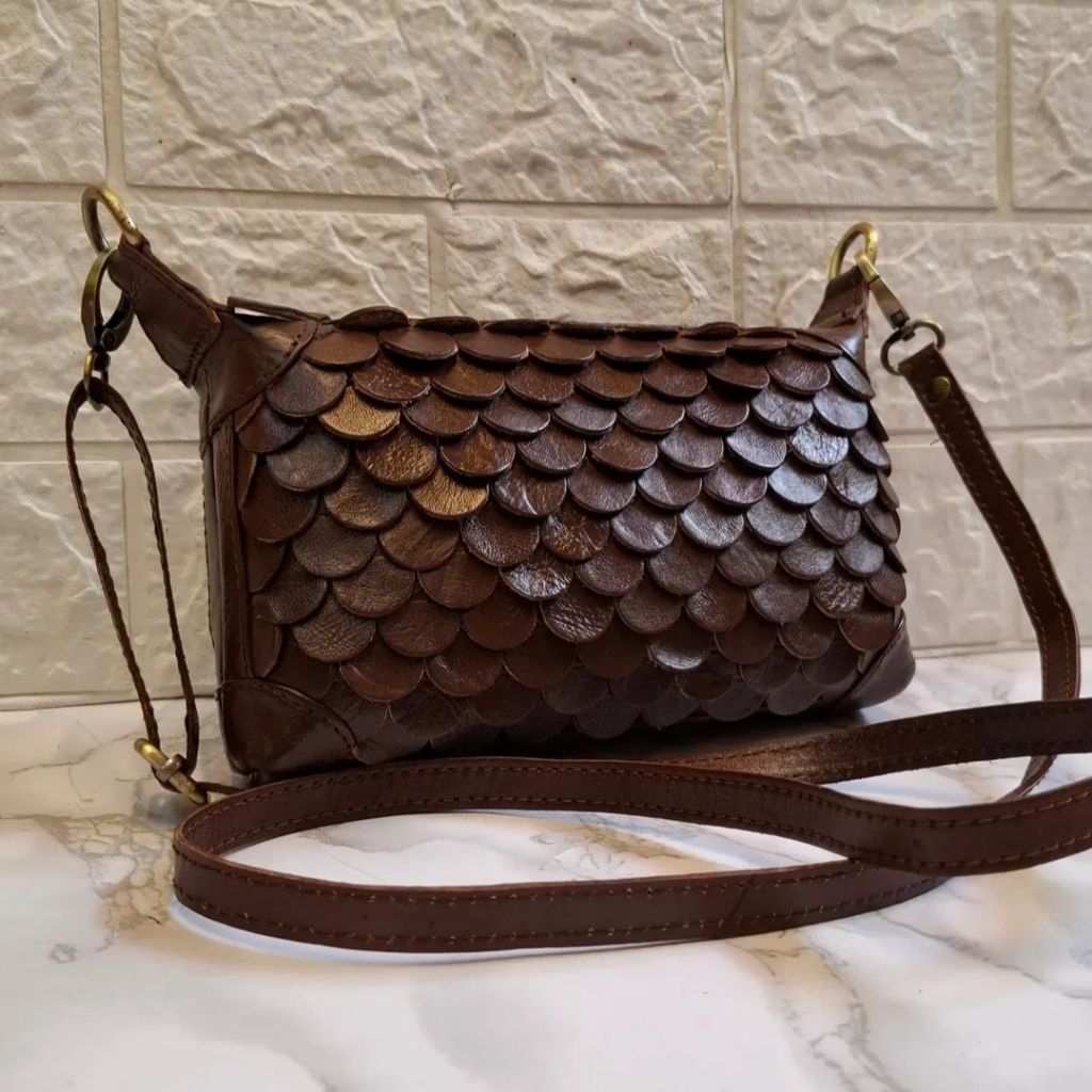 Tas Selempang Wanita Kulit Asli Model Sisik - Luxury Fish Scale Leather Sling Bag Kulit Sapi Asli - 