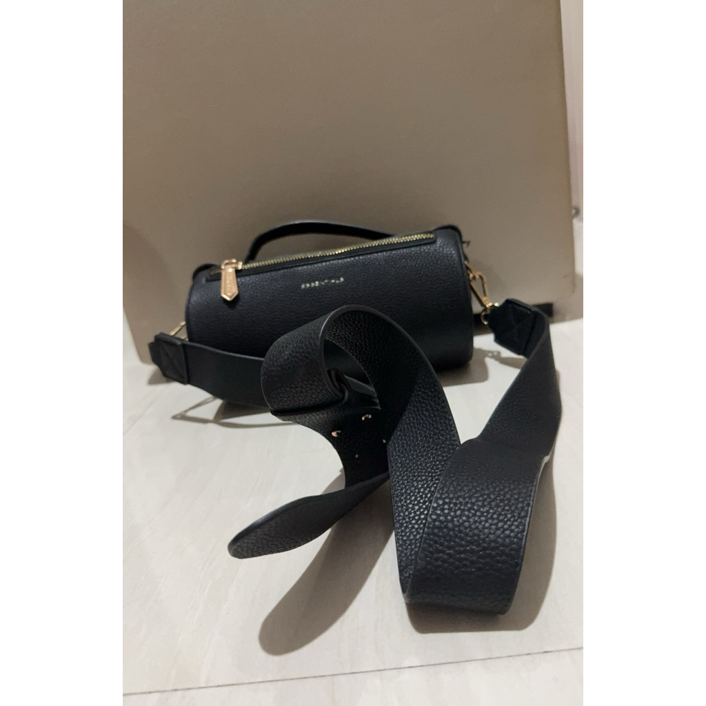 essentials bag pouch tas tabung SECOND urban n co