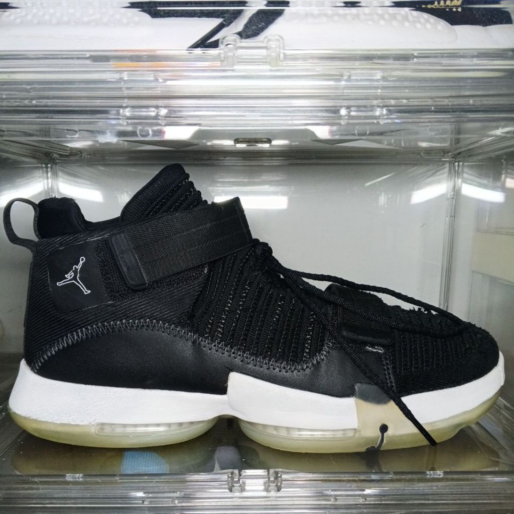 Jual Sepatu Basket Second