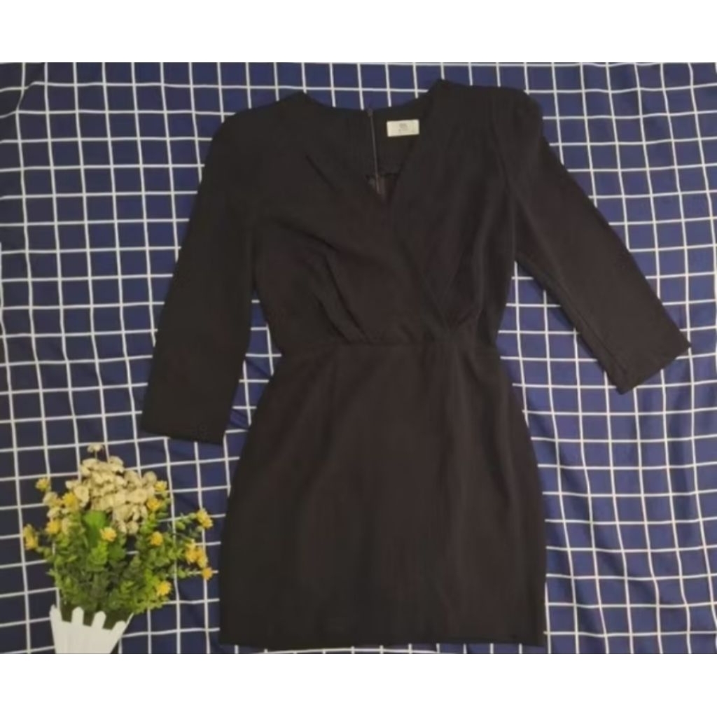 mini dress hitam polos lengan panjang