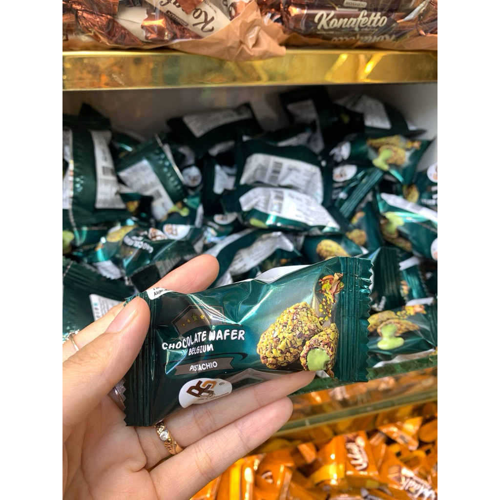 1/2 KG COKLAT WAFER PISTACHIO PENGGANTI MUMTIE BELGIUM COKLAT