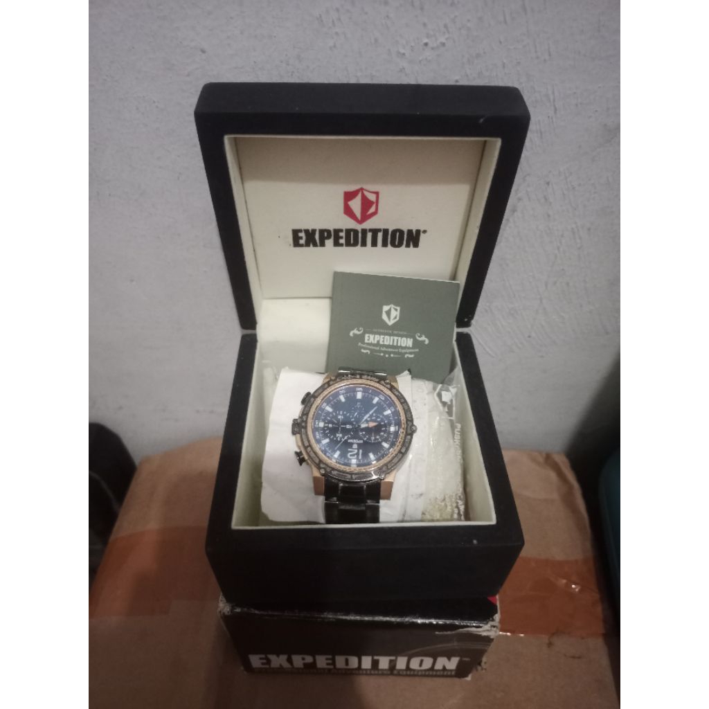 Jam tangan merk Expedition type E6716M