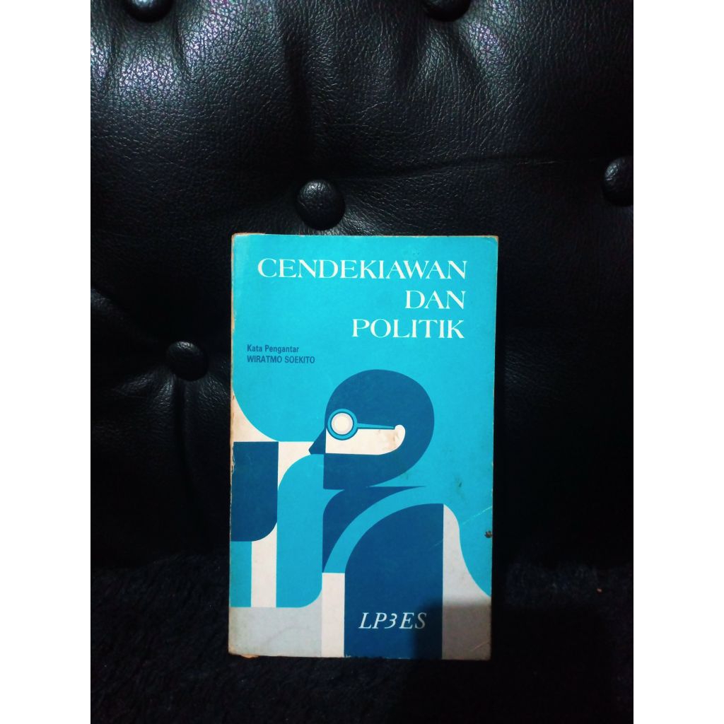 Cendekiawan dan Politik