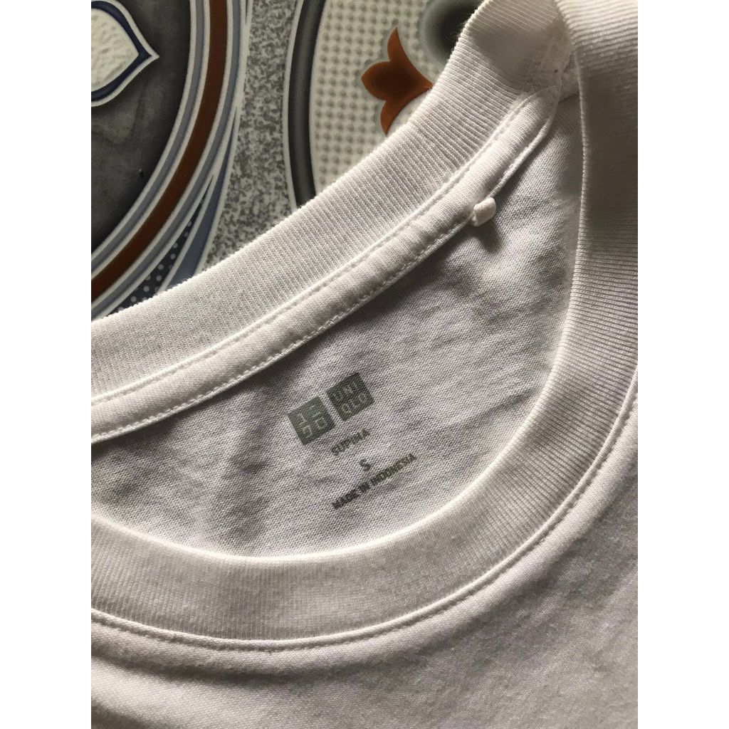 Kaos Uniqlo Putih Size S