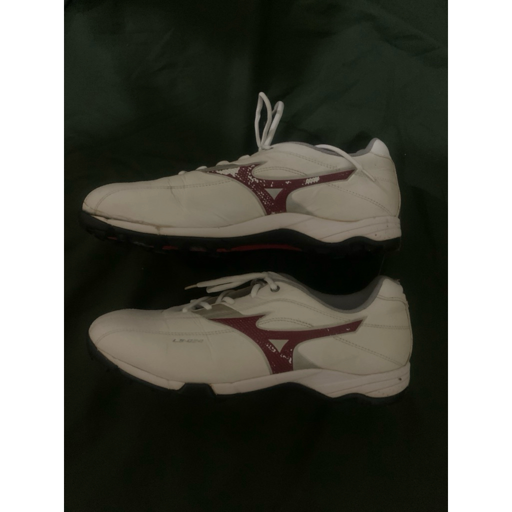 sepatu golf merk mizuno ukuran 42 spike seken second