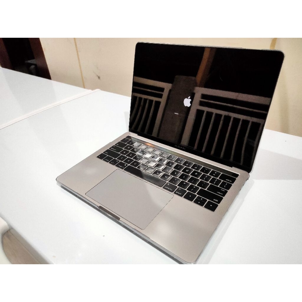 Macbook Pro M1 2020 8/256
