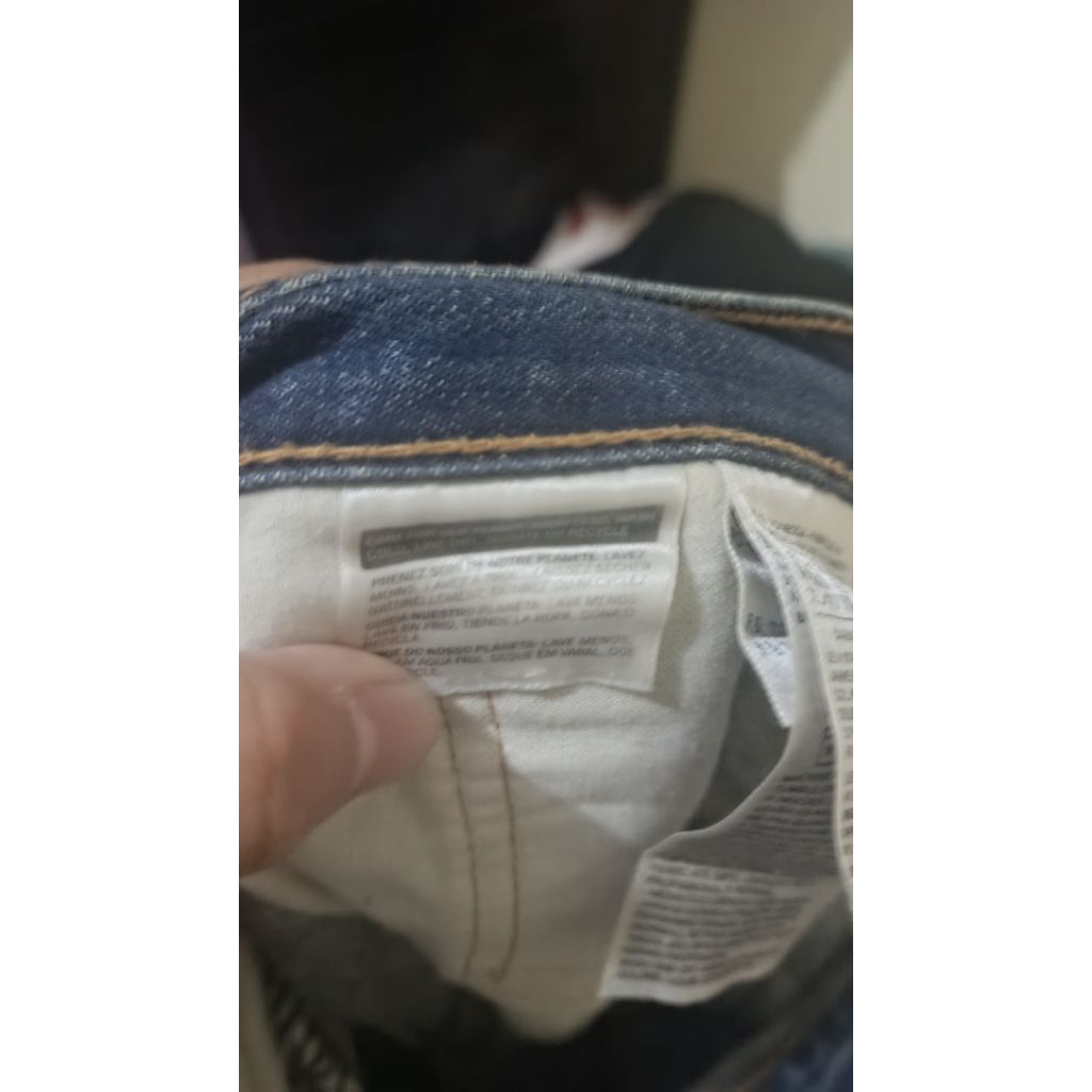 celana levis second