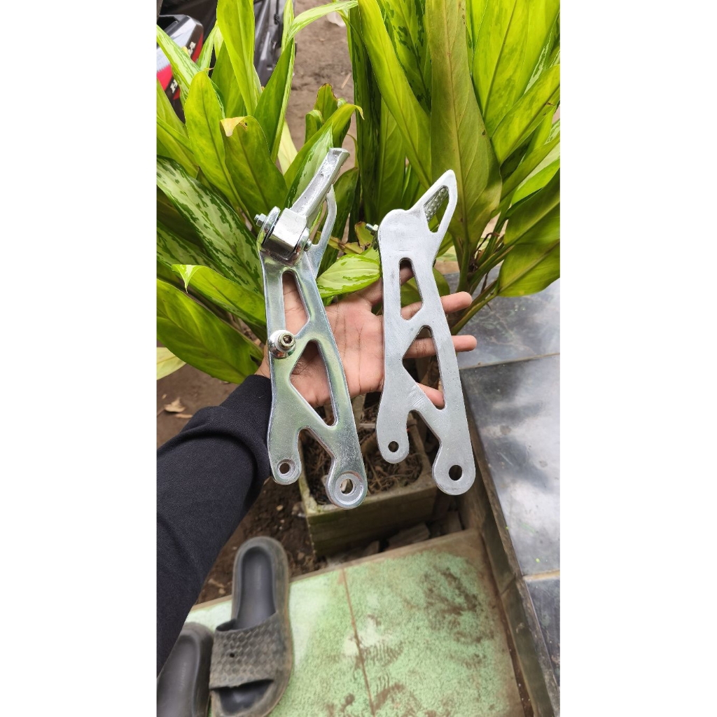 postep Step Belakang Yamaha Fiz R set Dudukan pangkon Postep Belakang