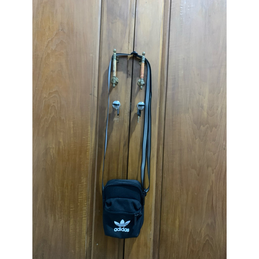 PL tas selempang adidas (like new)