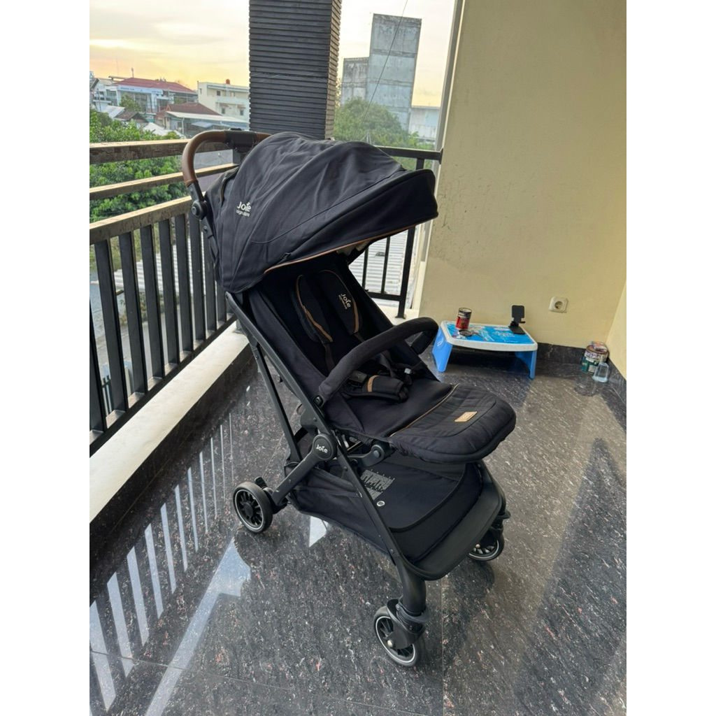 Joie Tourists Signature Stroller