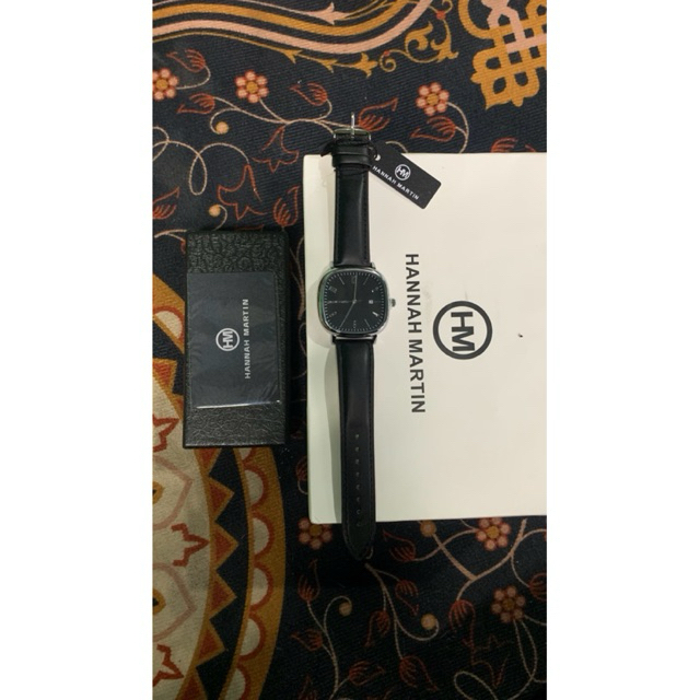 jam tangan hannah martin
