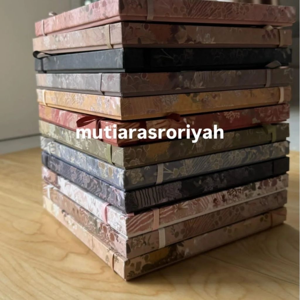 READY STOCK Buttonscarves New With Box Kimmonia Series Kolaborasi Kami x Buttonscraves Kamiidea Voal