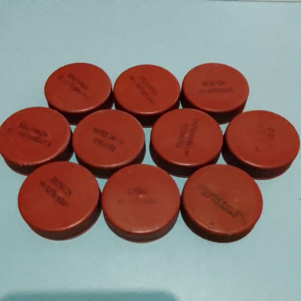 Tutup Botol Plastik Coklat Bekas Bersih