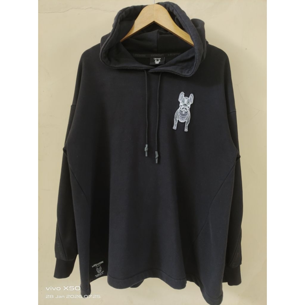 Hoodie Lifework hitam