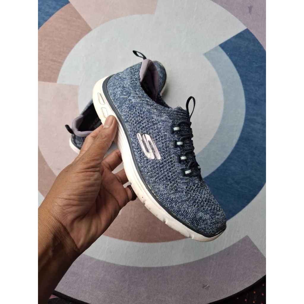 skechers / size 37 / insole 24cm