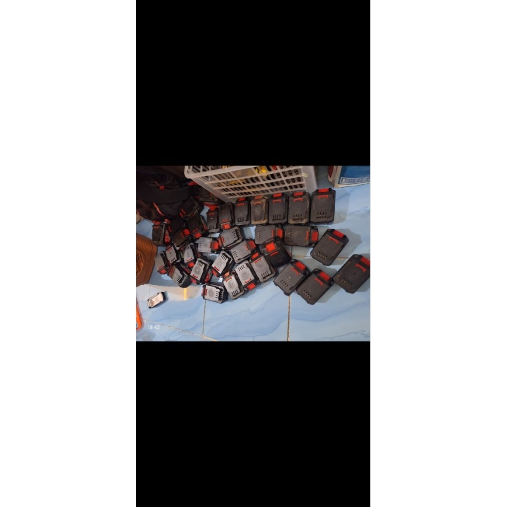 Dongcheng Baterai second Lithium 20V 4 AH FFBL 2040 Battery Pack Cordless 20V FFBL2040