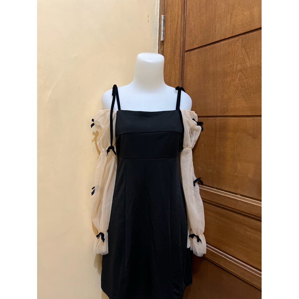 Dress Coquette Hitam Cream