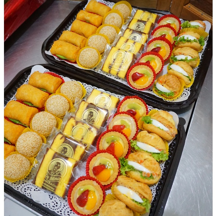 Paket Jajan Pasar Nampan Premium – Cantik, Lezat, & Higienis