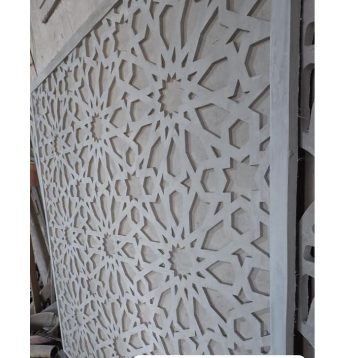 GRC krawangan dinding dan lisplang atap bikin bangunan makin berkarakter