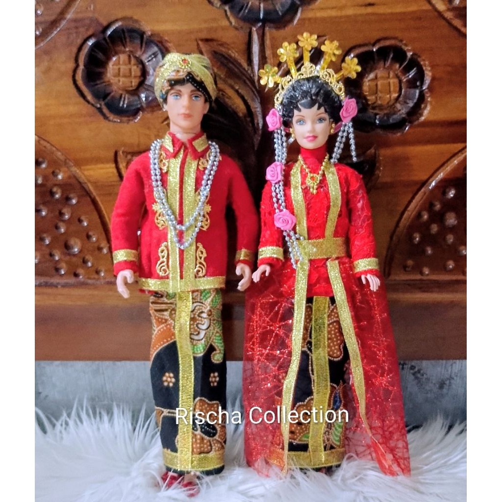 Boneka  pengantin adat jawa solo baju merah