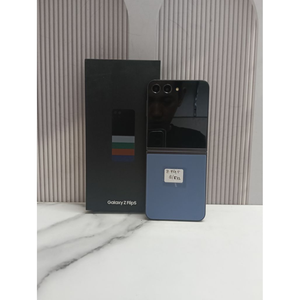 Samsung galaxy z flip 5 12/512 bespoke edition second