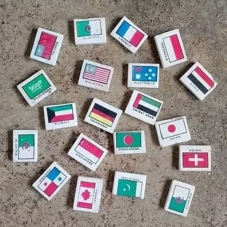 [ DAPAT 20PCS ] KOLEKSI PRODUK JADUL STIP / PENGHAPUS GAMBAR BENDERA NEGARA TAHUN 90AN LAWAS ASLI