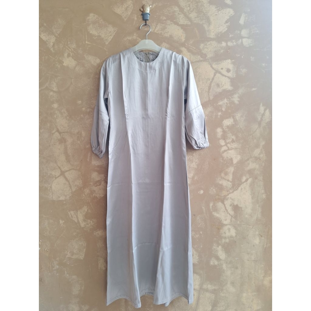 PRELOVED GAMIS ANAK REMAJA SATIN BRIDAL GAMIS POLOS BAJU TPA DRESS RESMI BAJU KONDANGAN BAJU NGAJI P