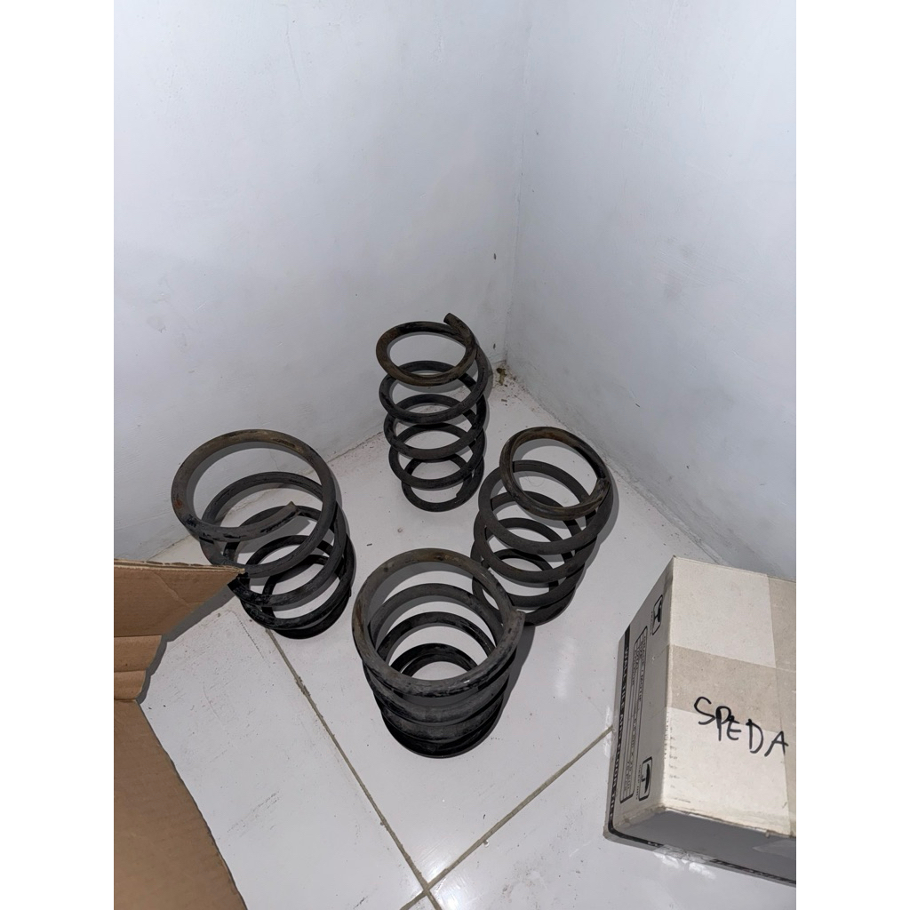 per yaris 2 jari depan belakang