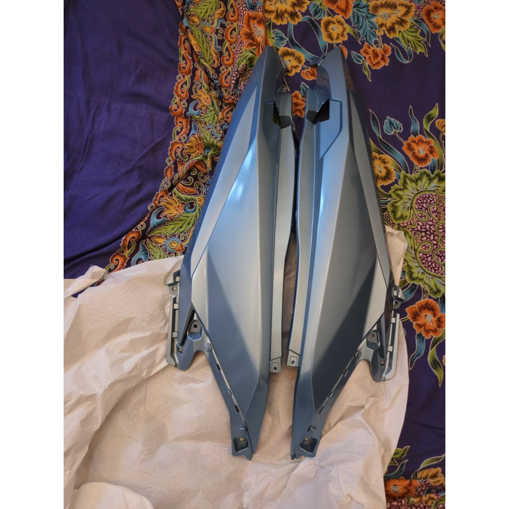 cover_body_vario_125_2015-2018_led_old