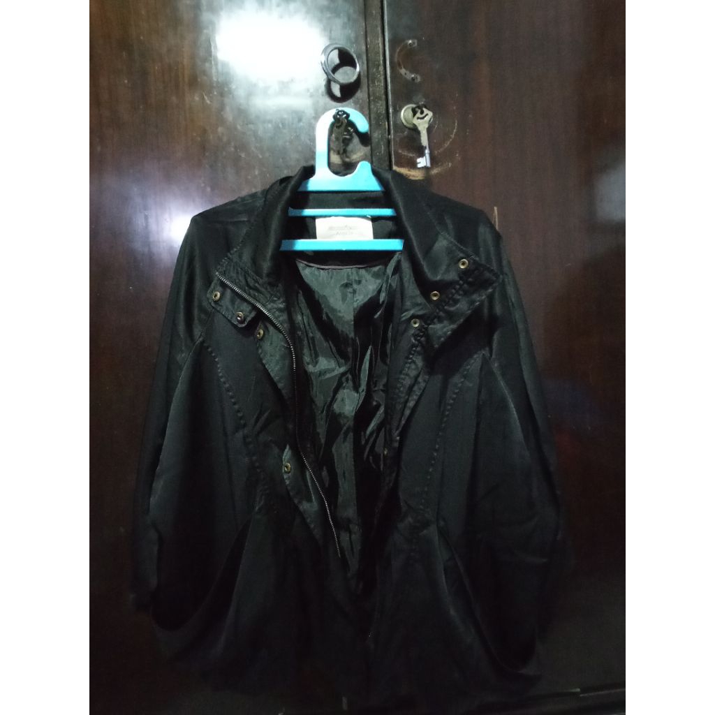 PL Jaket Crop Hitam