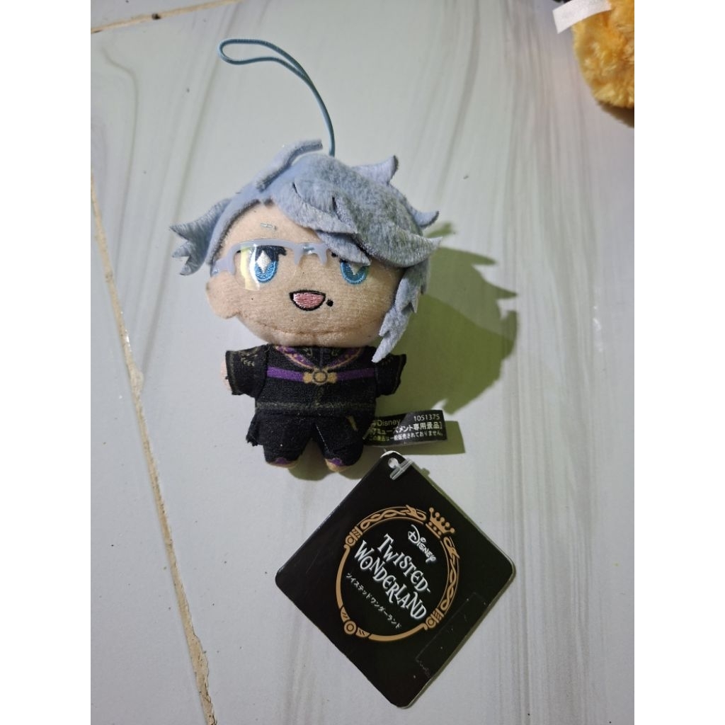 twisted Wonderland Riddle Leona Jade Floyd Deuce idia rock apel Jamil Azul malleus sebek