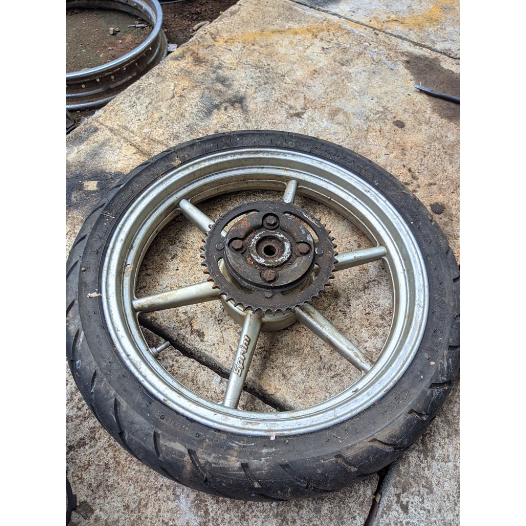velg sprint ring 17 bekas pasang Megapro Primus Megapro hiu original lepasan velg sprint ring 17 Meg