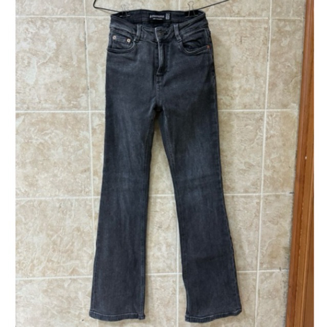 STRADIVARIUS BOOTCUT JEANS BLACK Preloved