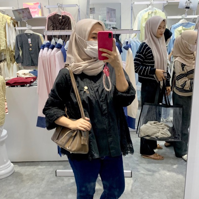 nalala tas shoulder kalla