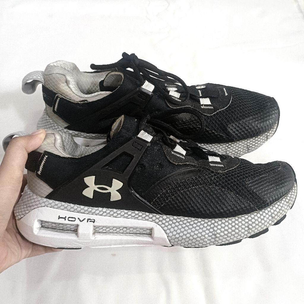 Under Armour UA HOVR Mega MVMNT Sportstyle Black White | Sepatu Sneakers Running Run Walking Jalan L