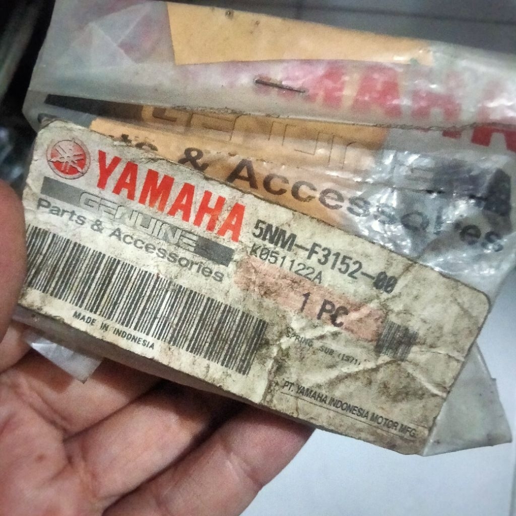 per sambungan shock depan yamaha jupiter mx vixion 5NM-F3152-00
