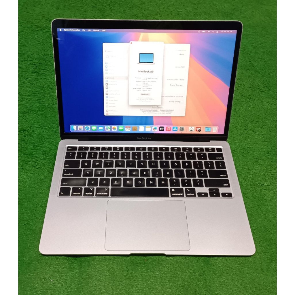 Apple MacBook Air 2020 Intel i5 8/256 Silver Murah
