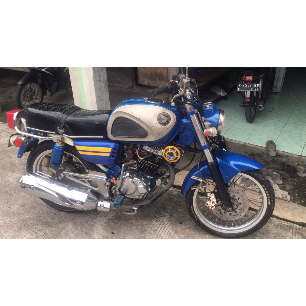 Motor clasic CB Dream basic tiger 2005