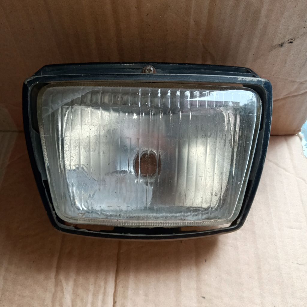 reflektor lampu depan Honda c700 c800